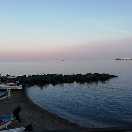 Casa Vacanze Aloha ジャルディーニ・ナクソス エクステリア 写真